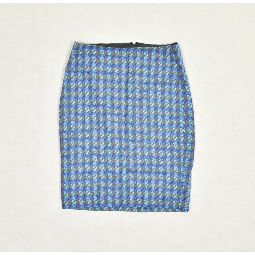 NEW Talbots Straight Skirt Polyester Multicolor Size 2P Geometric Knee Length